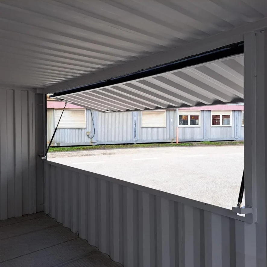 Container kaufen: Innenansicht Bar-Container mit offener Verkaufstheke und Fenster