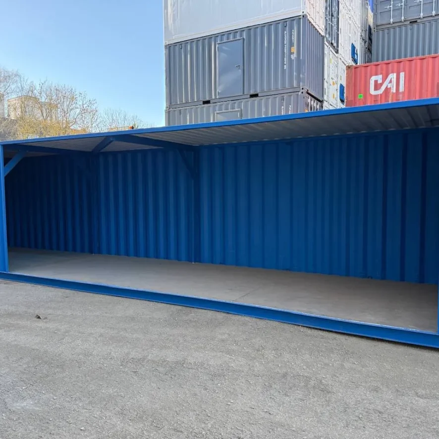 Container kaufen: Theaterbühne im Aufbau